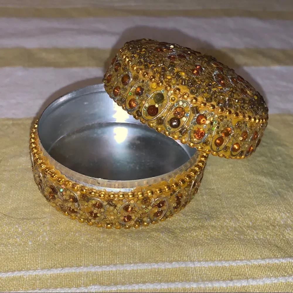 Tiny Circular Beaded Jewelry Box